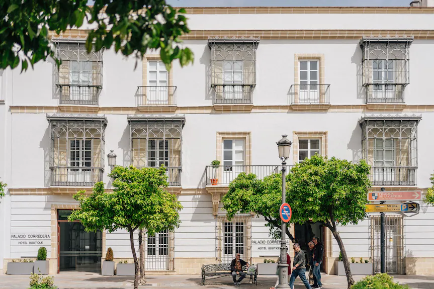 Hotel boutique palacio corredera Hotel in Jerez tijden de fietsvakantie de Witte dorpen van Cadiz